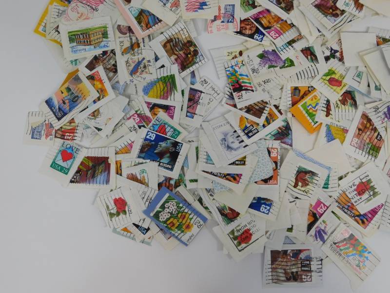 lot 214 image: Collectible Stamps
