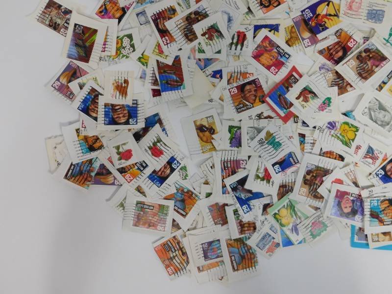 lot 218 image: Collectible Stamps