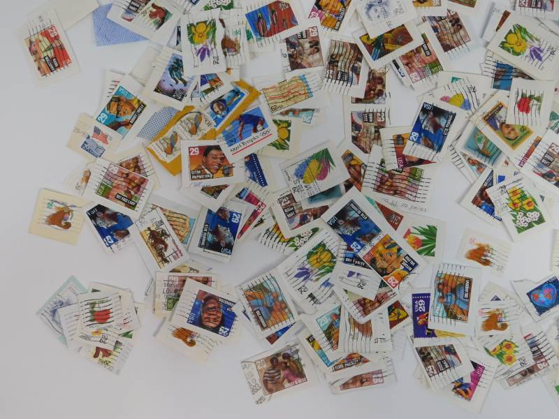 lot 220 image: Collectible Stamps