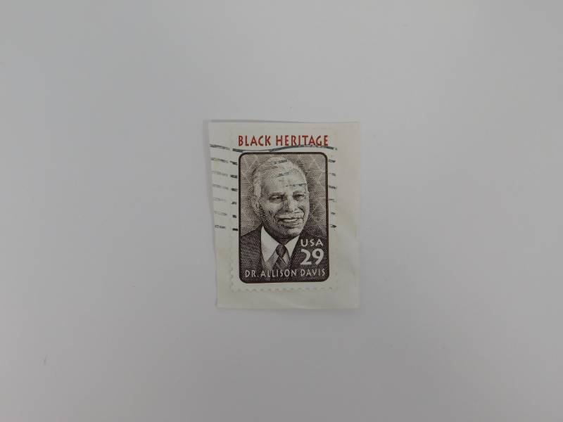 lot 226 image: Collectible Stamps