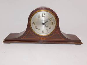 lot 26 image: Sessions Clock Company 322 Mantel Clock