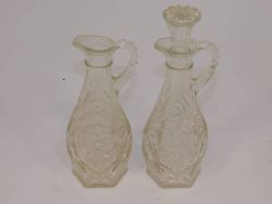 lot 27 image: 2 Vinegar  Oil Dispensers
