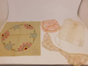 lot 53 image: Vintage Items