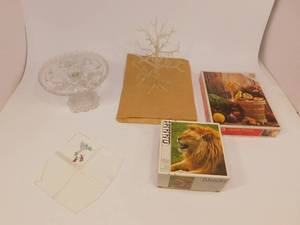 lot 71 image: Misc Items