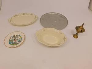 lot 72 image: Misc Items