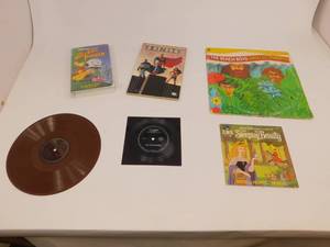 lot 73 image: Misc Items