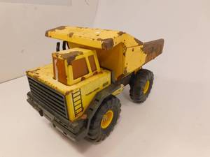 lot 76 image: Turbo Diesel Dump Truck