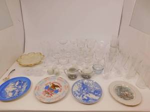lot 131 image: Glass Housewares
