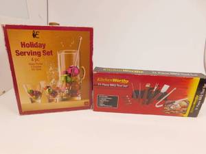 lot 134 image: Housewares