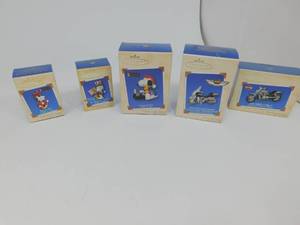 lot 143 image: Collectable Hallmark Keepsake Ornaments