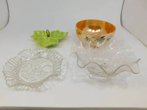 lot 171 image: Vintage glassware