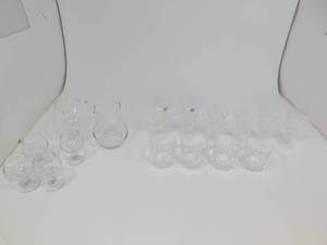 lot 157 image: Glassware