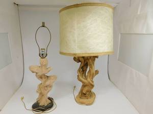 lot 165 image: 2 Vintage Lamps