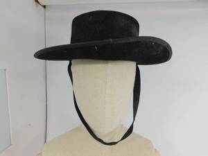 lot 170 image: Vintage Felt Spanish Cordobes Sombrero