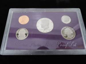 lot 15 image: Proof Set 1993
