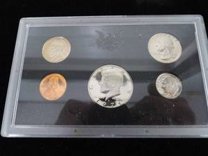 lot 18 image: Proof Set 1971