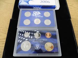 lot 32 image: Proof Set 2006