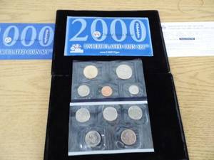 lot 52 image: Uncirculated Coin Set 2000 P