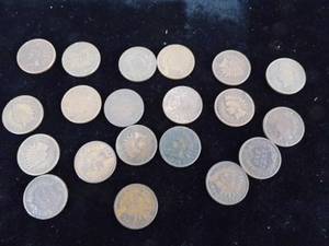 lot 69 image: Lot of 20 Indian Head Pennies