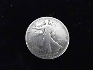 lot 71 image: 1945 S Walking Liberty Half Dollar