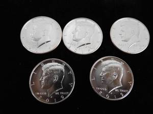 lot 84 image: Lot of 5 NIFC 2019 P Half Dollars