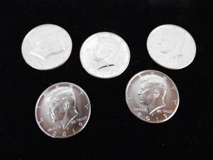 lot 85 image: Lot of 5 NIFC 2019 P Half Dollars