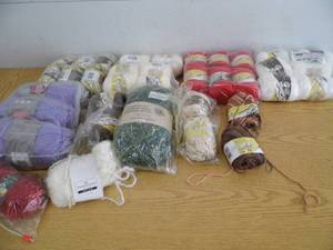 lot 24 image: Yarn