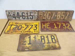 lot 48 image: Vintage License Plates