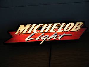 lot 60 image: Michelob Light Lit Sign