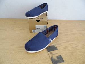 lot 75 image: New Toms Womens Shoes