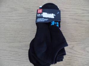 lot 90 image: Under Armour Bootie Socks