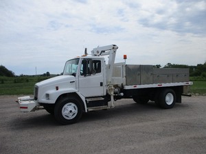 2000 FREIGHTLINER  FL70 SERVICE TRUCK