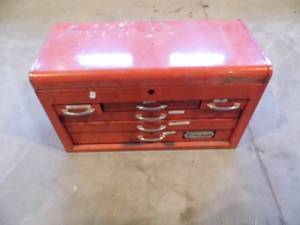 lot 14 image: Toolbox