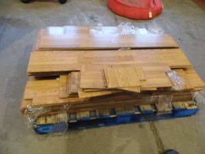 lot 17 image: Laminate Flooring