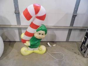 lot 20 image: Blow Mold Elf
