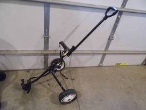 lot 24 image: Golf Bag Caddy