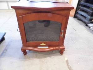 lot 40 image: Electric Fireplace