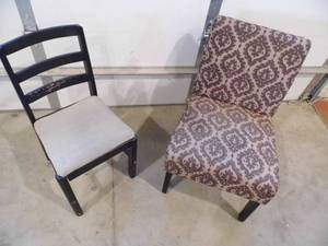 lot 44 image: Lot of 2 Chairs