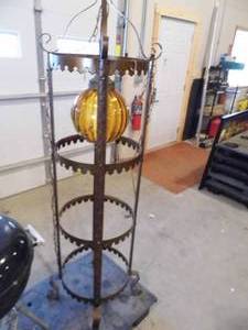 lot 45 image: Vintage MetalGlass Lamp