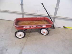 lot 47 image: Radio Flyer Wagon