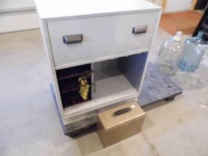 lot 49 image: Cabinet