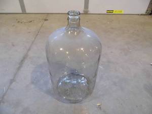 lot 50 image: Glass Water Jug