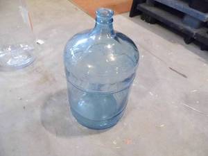 lot 52 image: Glass Water Jug