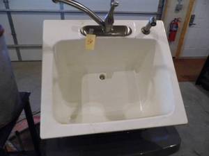 lot 56 image: Wash Sink