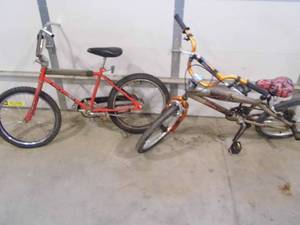 lot 69 image: Lot of 2 Bikes