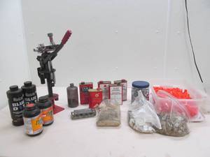 lot 16 image: reload equipment