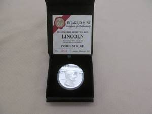 lot 18 image: commemorative .999 silver coin