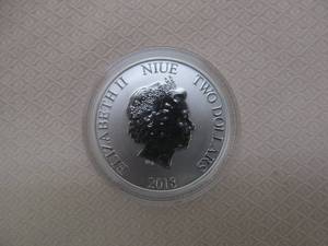 lot 100 image: commemorative .999 silver coin