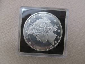 lot 116 image: commemorative .999 silver coin