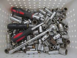 lot 195 image: sockets